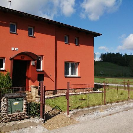 Ubytovani 67 Villa Kuncice nad Labem Luaran gambar