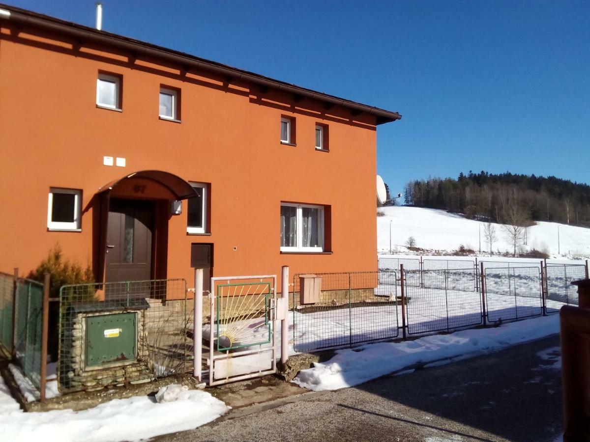 Ubytovani 67 Villa Kuncice nad Labem Luaran gambar